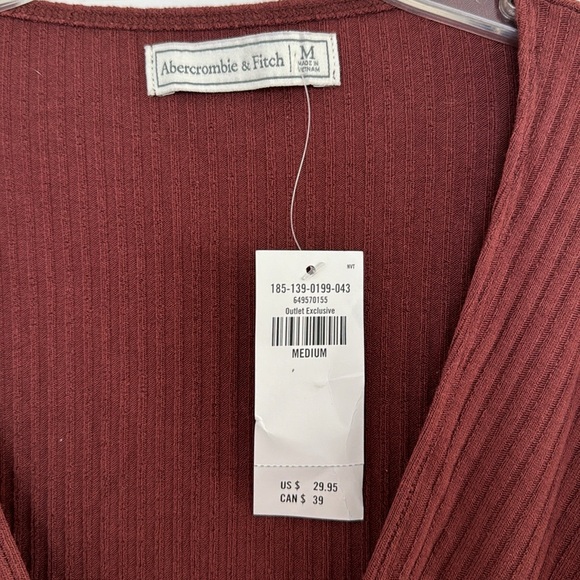 NWT Abercrombie Long Sleeve Crop Top - Picture 3 of 3